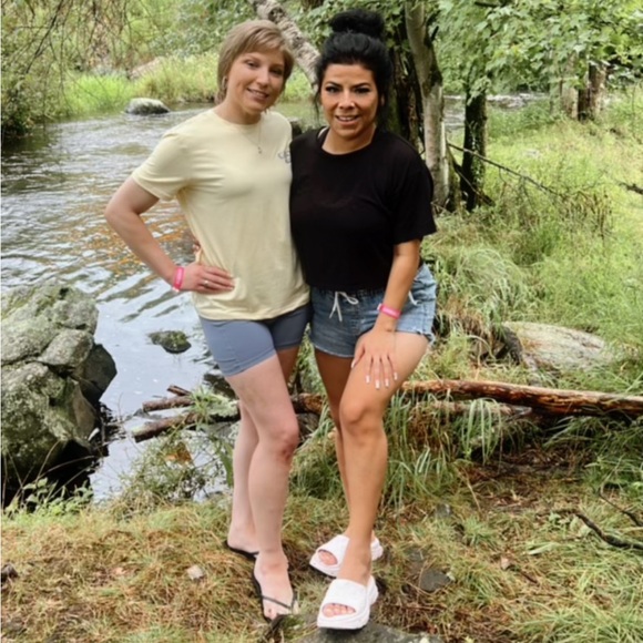 Madison’s LIVE LISTING — LIKE TO KNOW WHEN IM LIVE - Picture 8 of 15